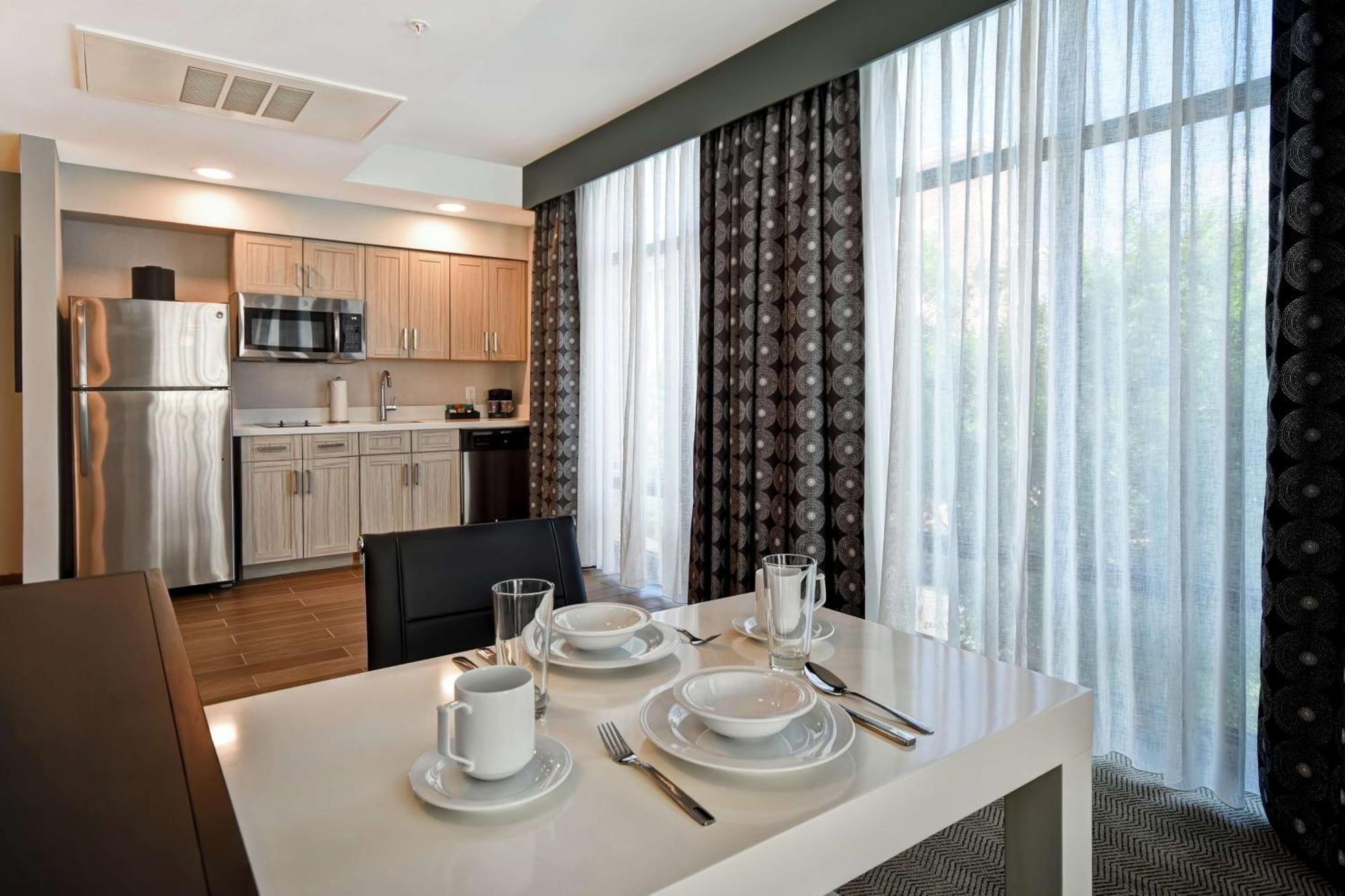 Homewood Suites By Hilton Greenville Downtown מראה חיצוני תמונה