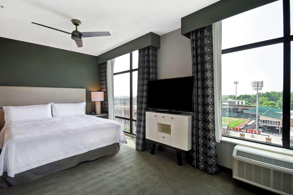 Homewood Suites By Hilton Greenville Downtown חדר תמונה